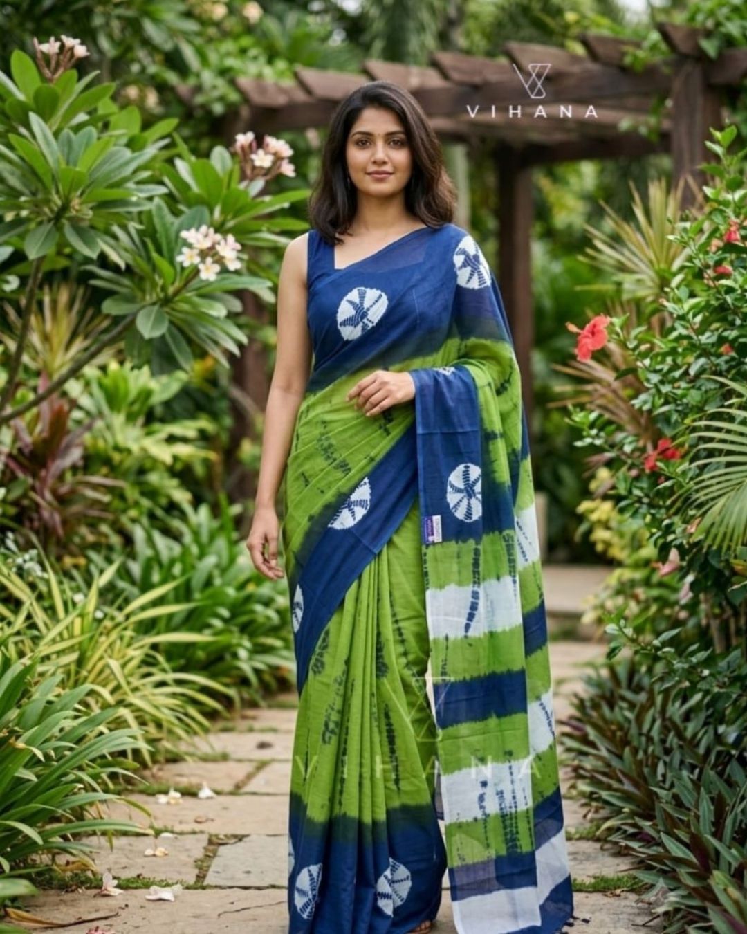 Mul Mul Cotton Saree Parrot Green Color & White Blouse