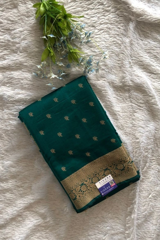 Premium Pure Handloom Cotton Saree Peacock Green and Red Elegance