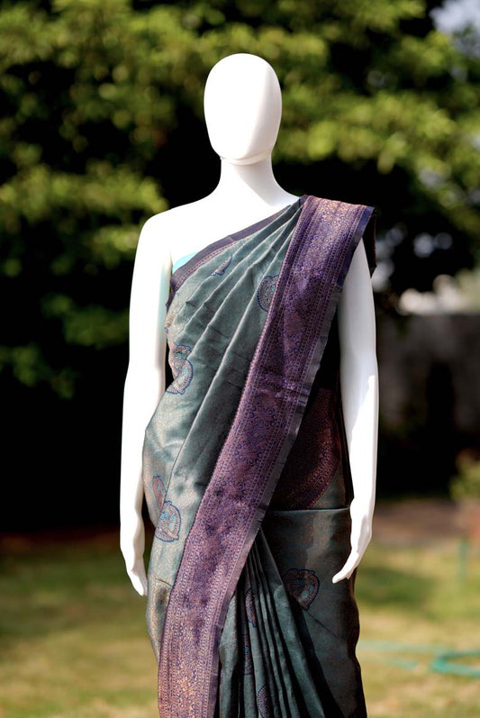 Green grandeur Kanjeevaram semi silk Saree with unstiched running blouse ( color – Green)-VS087